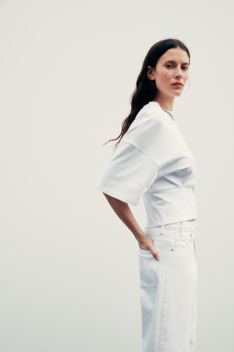 SCULPTED FIT TEE
