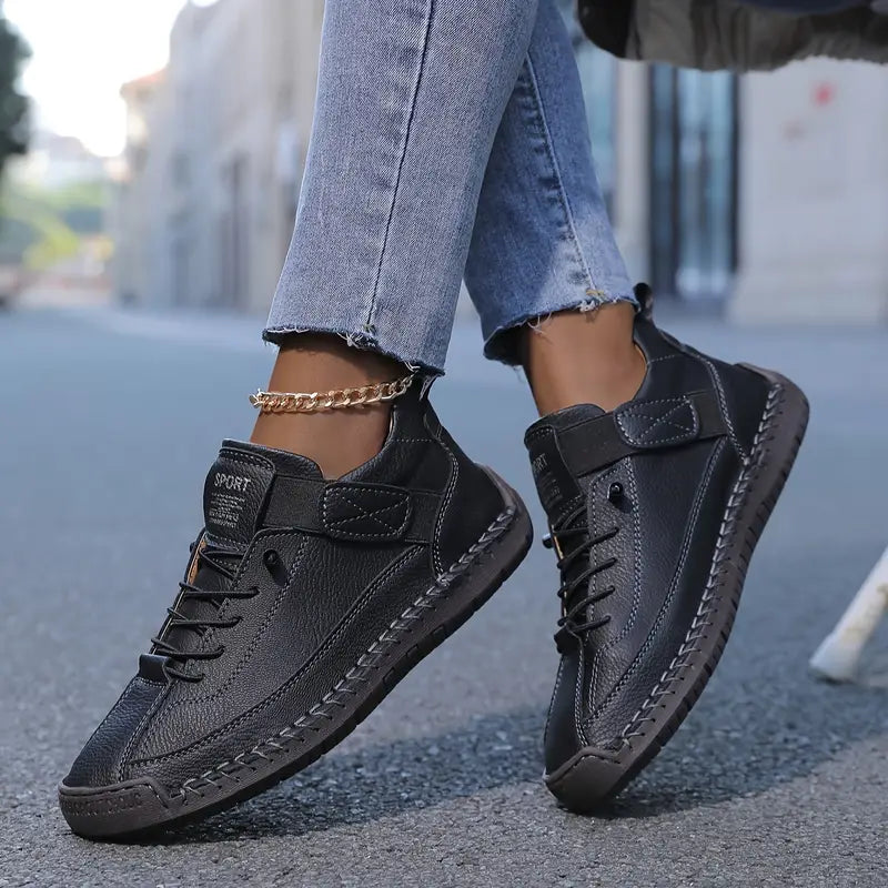 LIORA | ORTHOPAEDIC SNEAKER