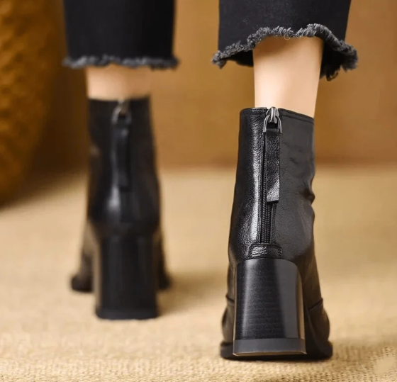 CLAUDIA | MID HEEL ANKLE BOOTS