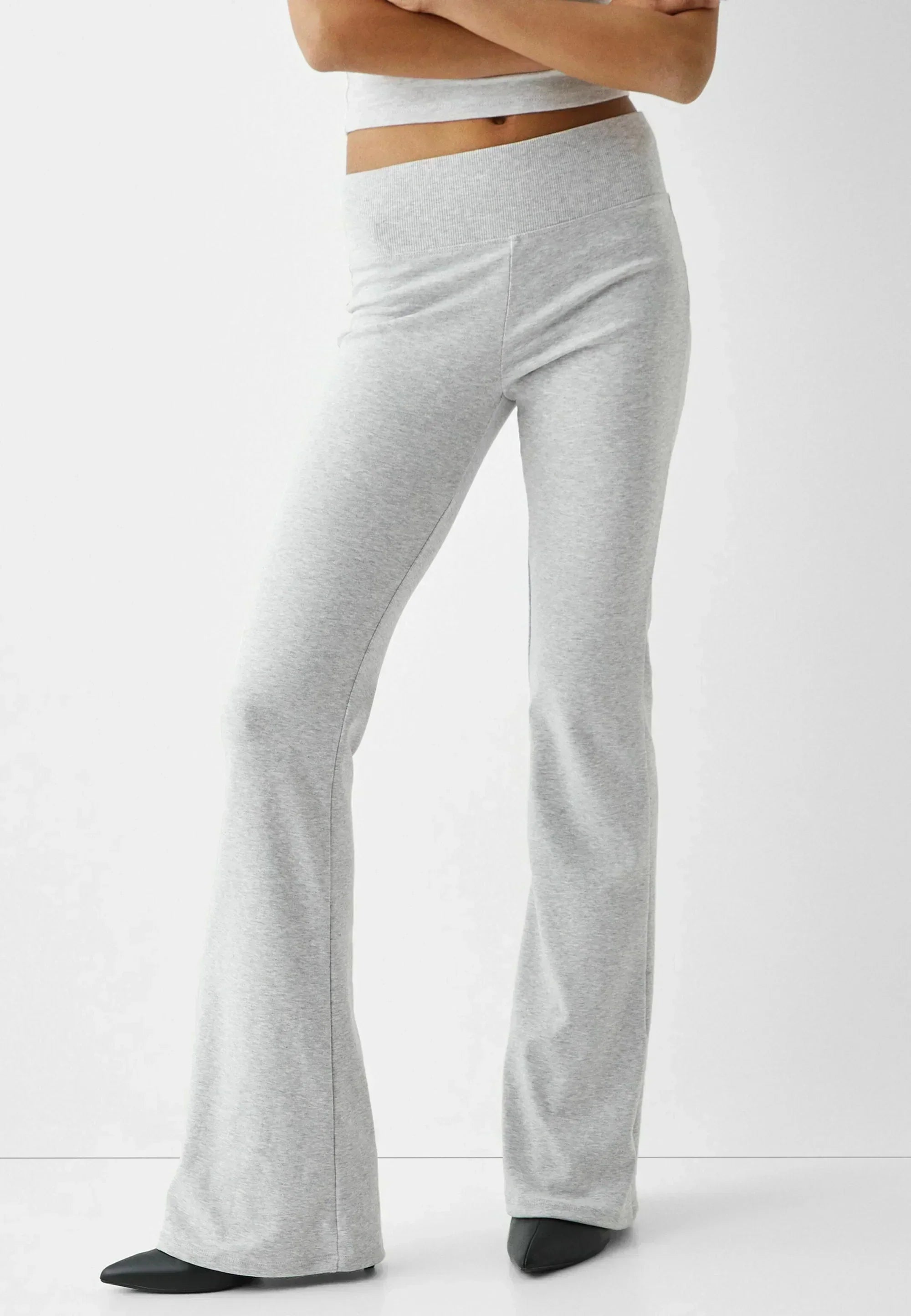 ESSENTIAL TWO-PIECE SET